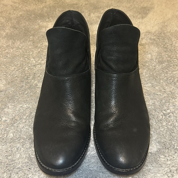 Eileen Fisher Vero Cuoio Slip-On Black Leather Ankle Booties Women’s, Size 9 - Picture 12 of 13